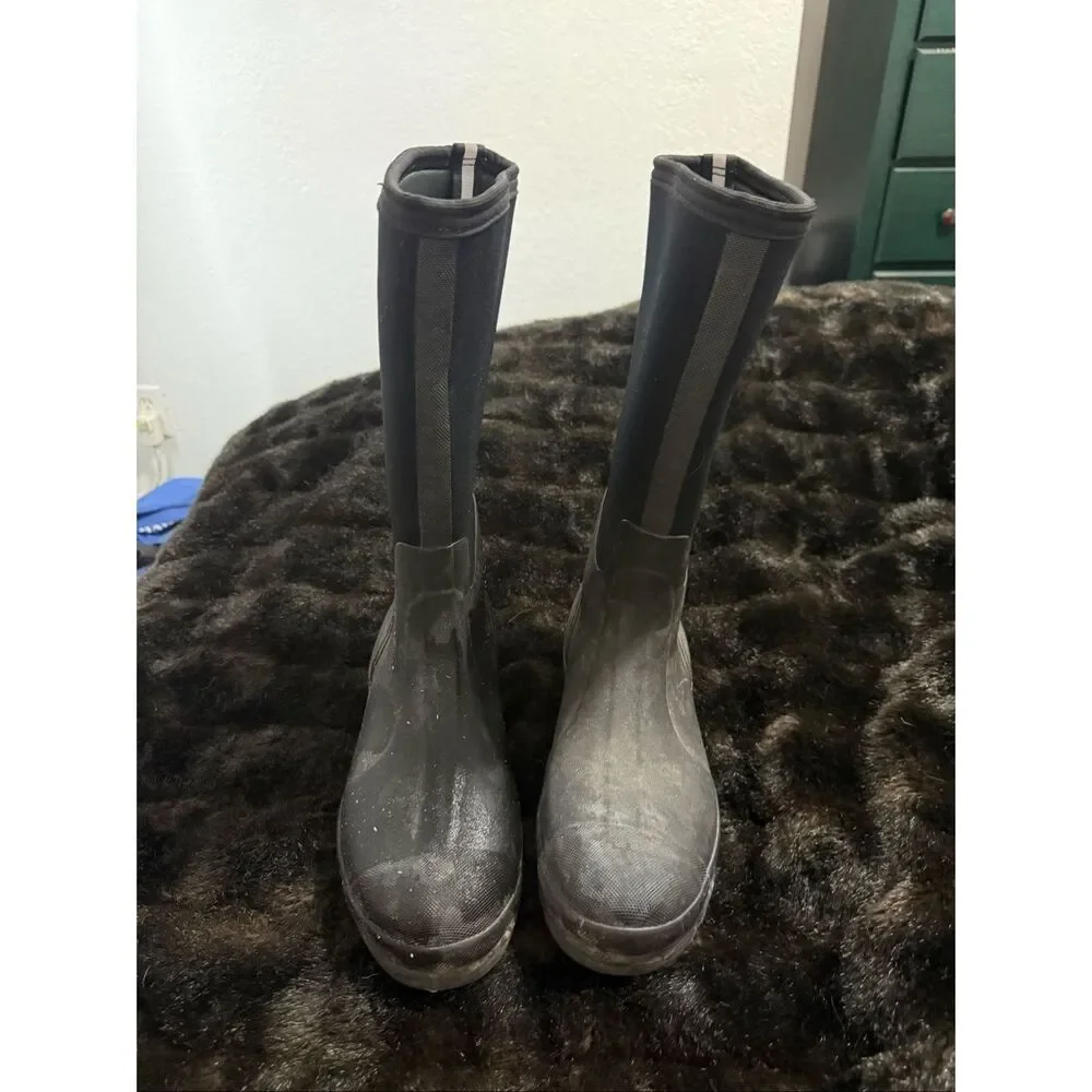 Muck Boot Company Chore boots  Size Mens 11 Womens 12 High Boot Waterproof